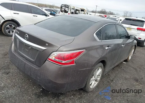 2015 Nissan Altima 2.5/2.5 S/2.5 Sl/2.5 Sv из США, поврежденный, VIN 1N4AL3AP1FN400210